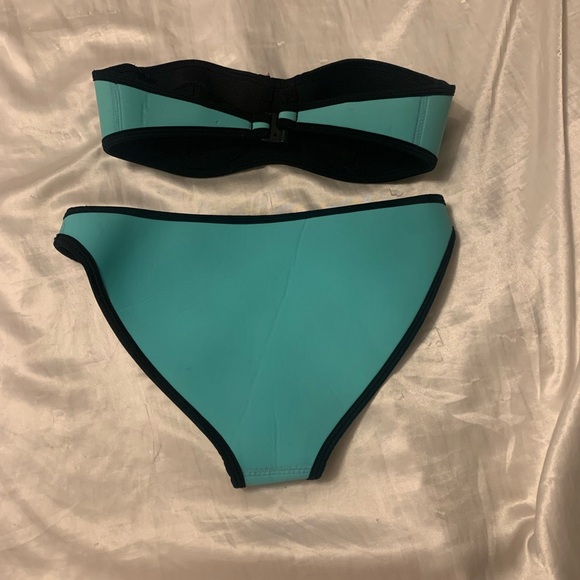 Bikini Strapless - Picture 3 of 4